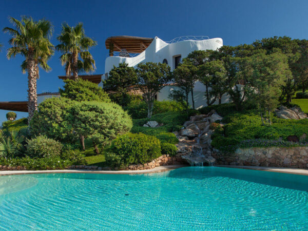 Piscina in giardino Sgaravatti